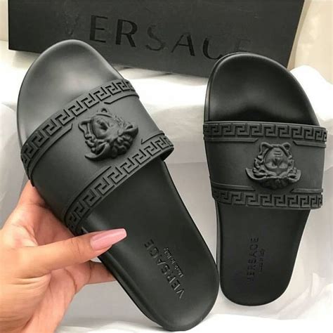 faux versace claquette